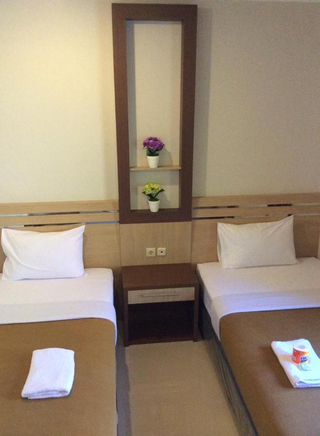 Grand Senggigi Hotel Eksteriør billede